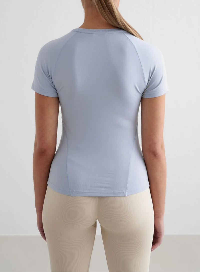 Cloudy Blue Soft Basic Short Sleeve