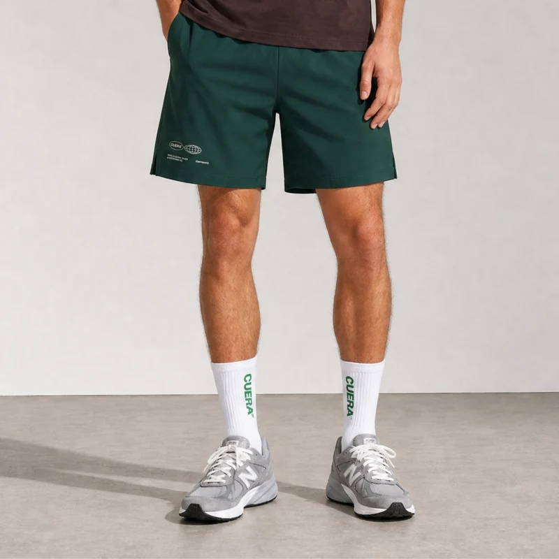 Grüne Shorts & 2er-Pack Socken
