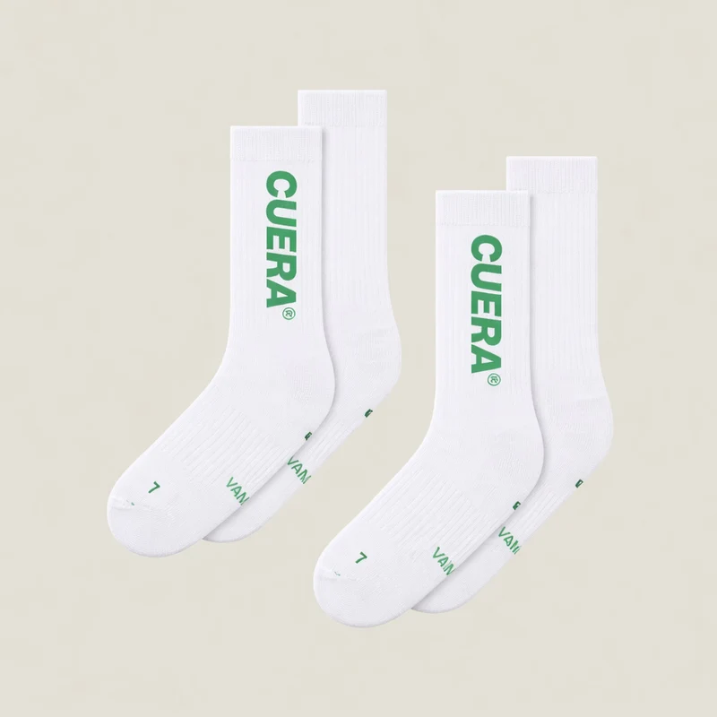 Grüne Shorts & 2er-Pack Socken