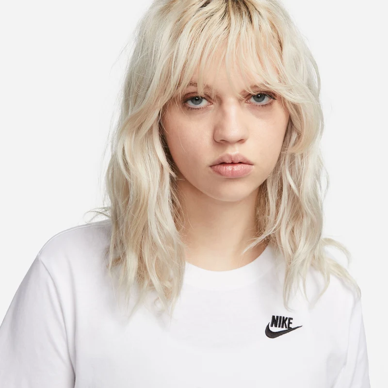 New Sportswear Club T-Shirt Damen-Weiß