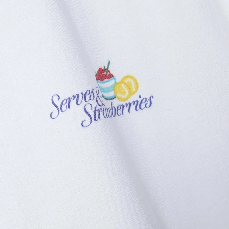 Peppa Pig Serves & Strawberries – '94 Campus T-Shirt Unisex - weiß