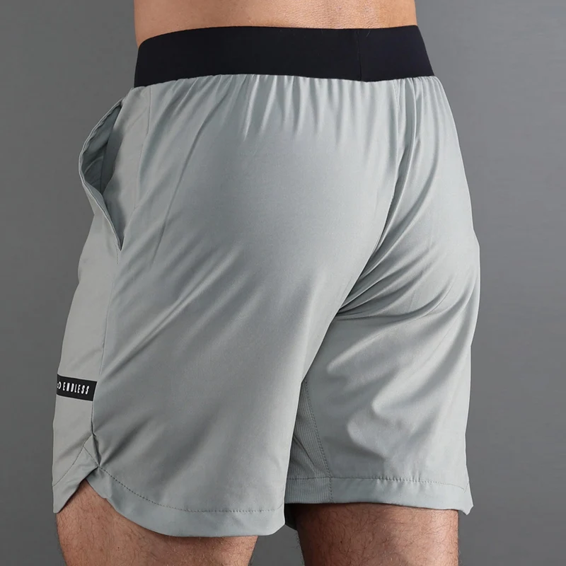 Swift Shorts Herren-hellgrau