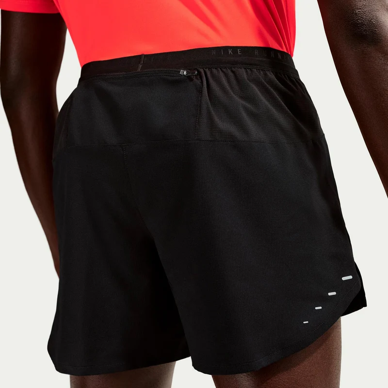 STRIDE 5IN Laufshorts Herren - schwarz, silber