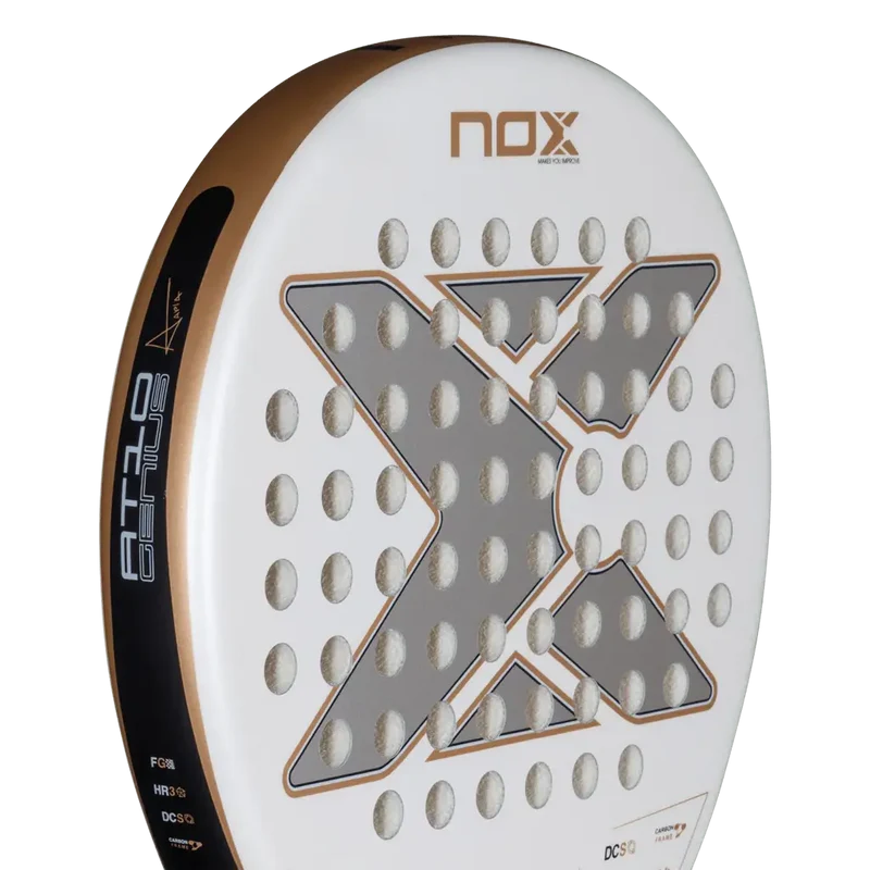 Pala Nox AT10 Genius Junior Agustín Tapia 2026