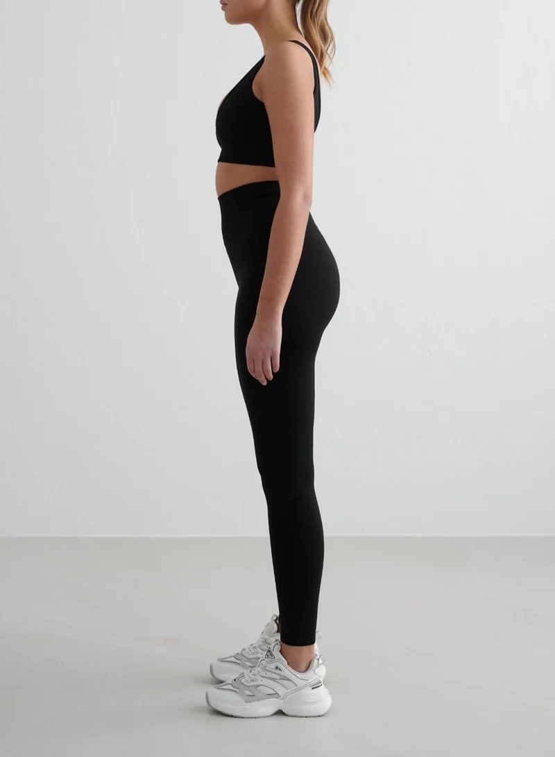 Black Shape Seamless Tights & Deep Cut Bra Set