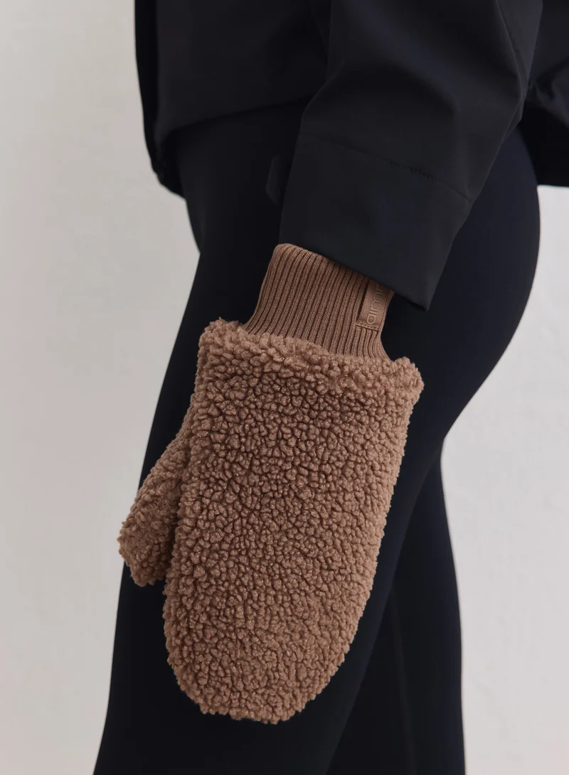 Hazelnut Pile Mittens