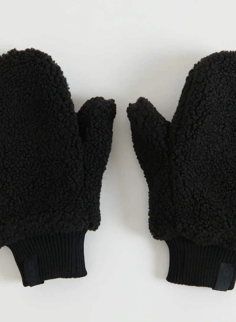 Black Pile Mittens