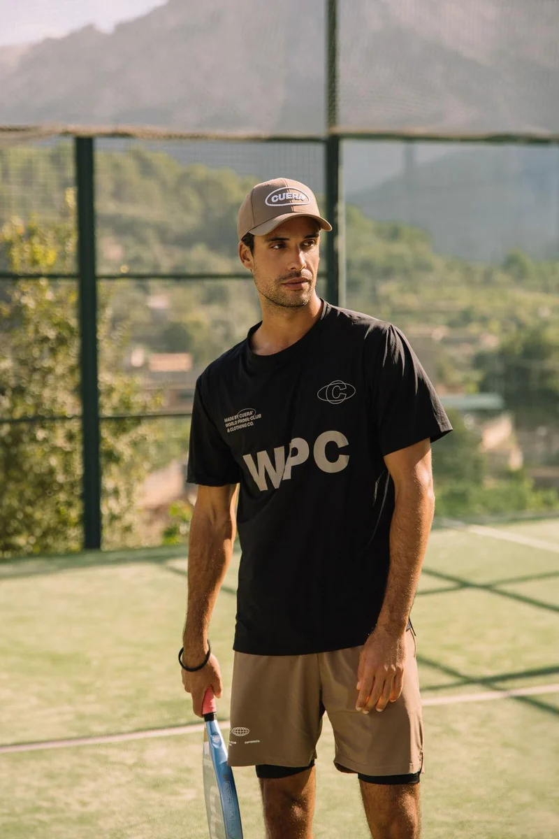 Oncourt Schwarz / Walnuss Uniform-Bundle