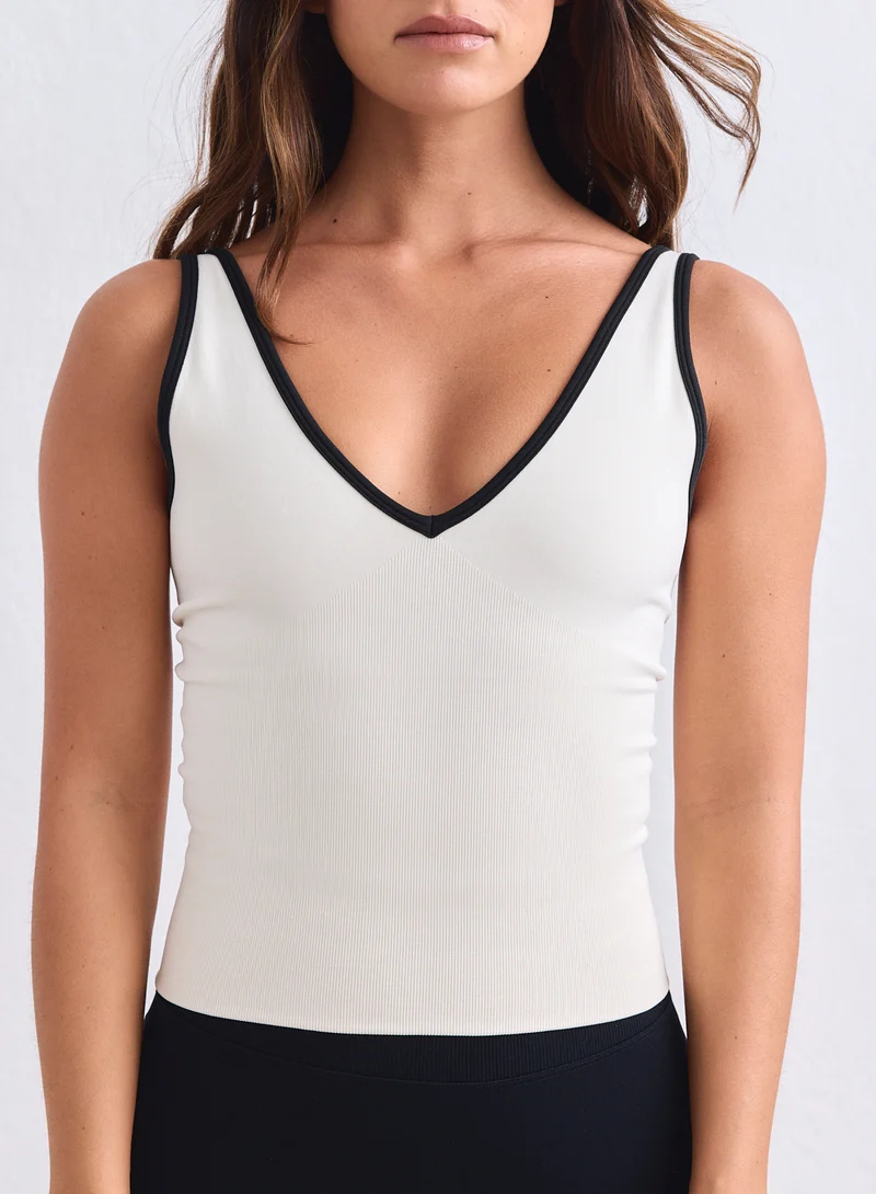 Cream Black Shape Seamless Deep Cut Singlet