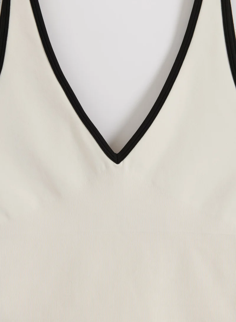 Cream Black Shape Seamless Deep Cut Singlet
