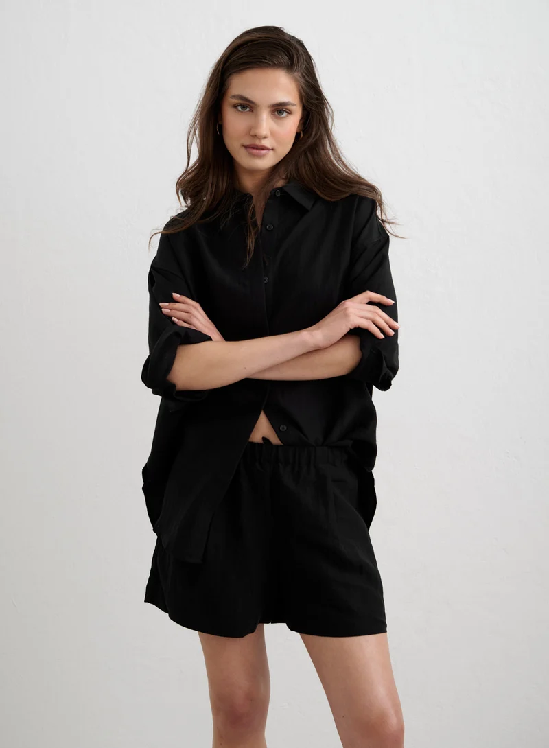 Black Riviera Shorts