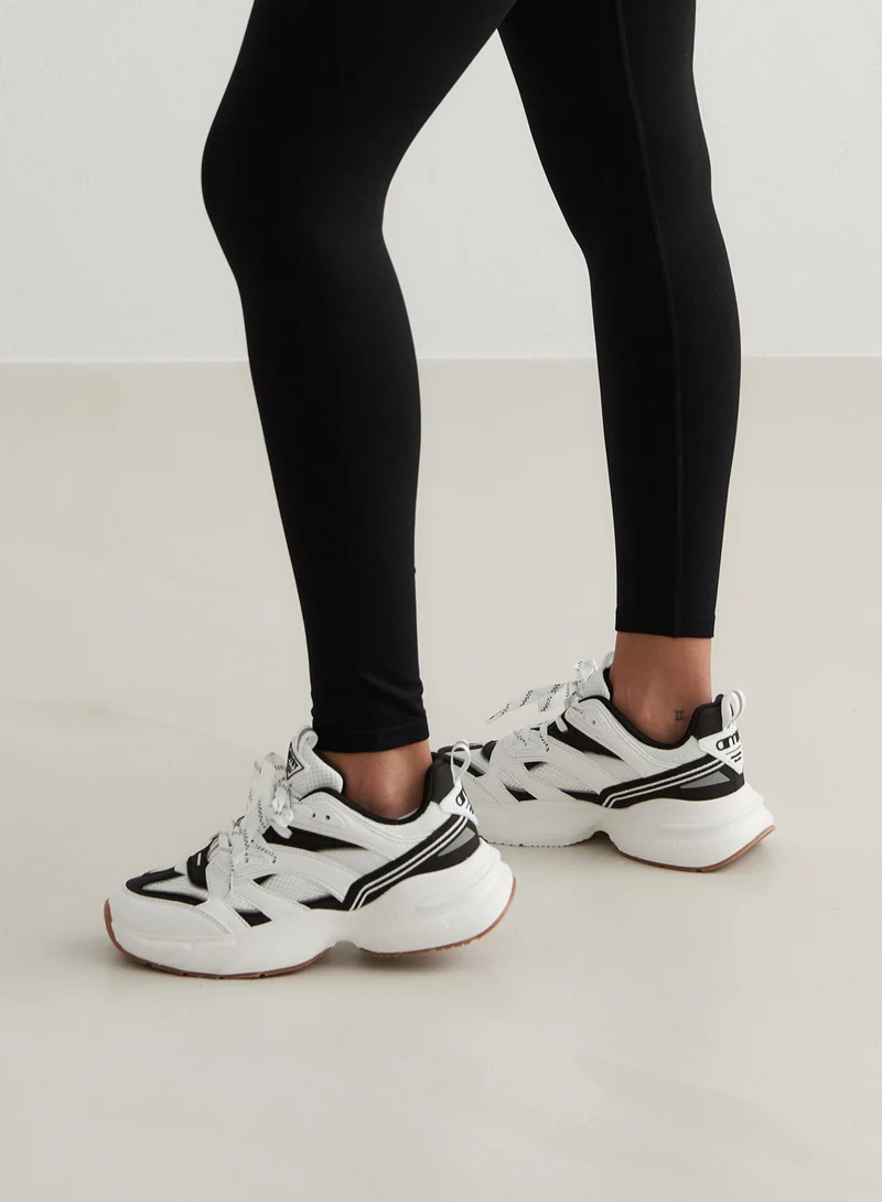 Black/White Athena 100