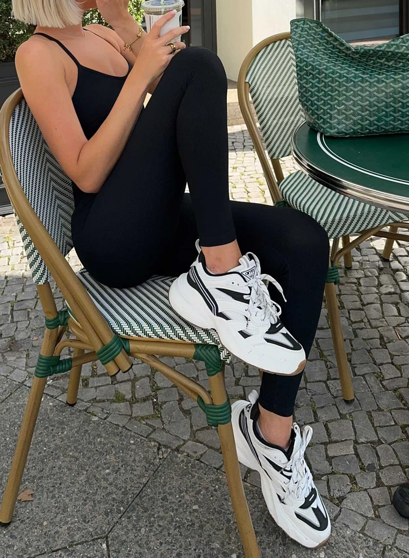 Black/White Athena 100