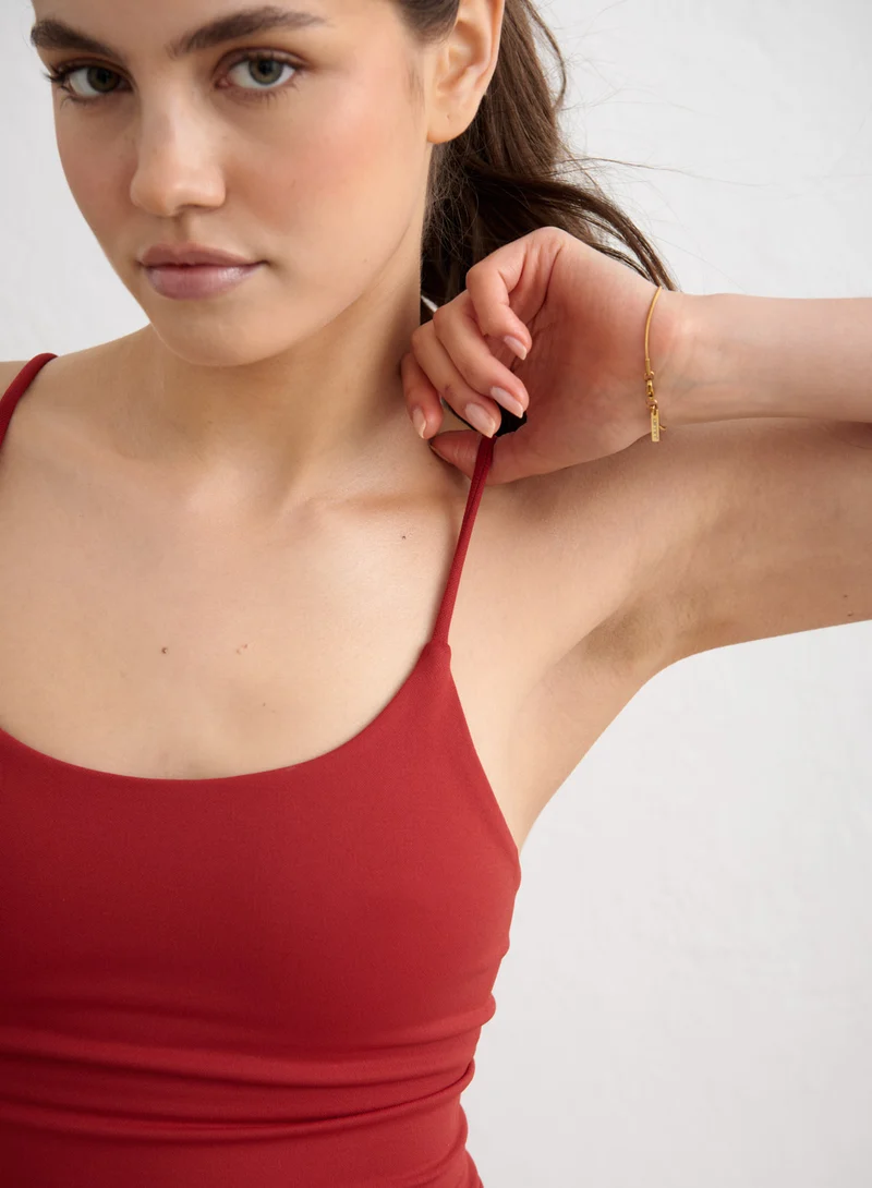 Cayenne Shape Seamless Strap Singlet