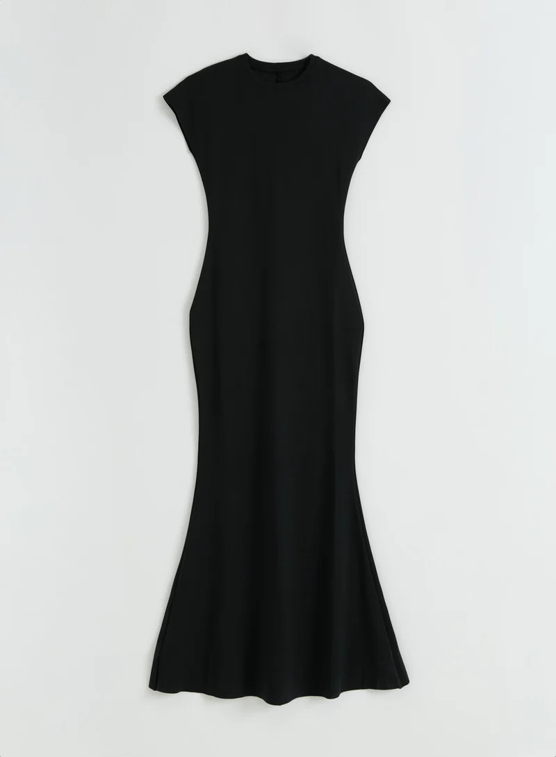 Black Sense Mermaid Cap Sleeve Dress