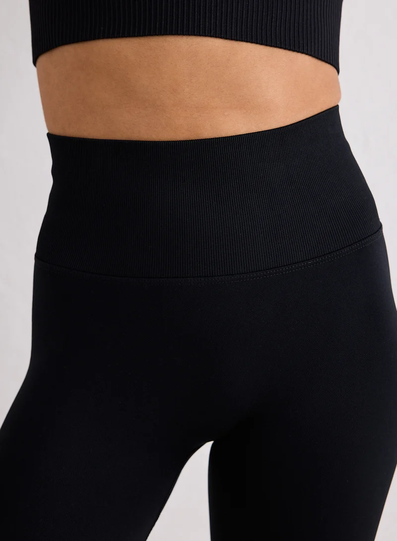 Black Shape Seamless 7/8 Tights