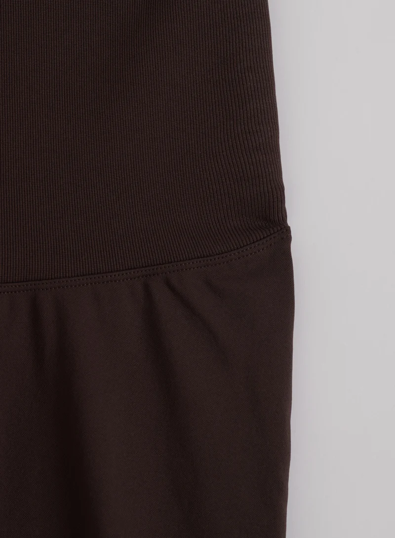 Chocolate Shape Seamless Core Control Tights