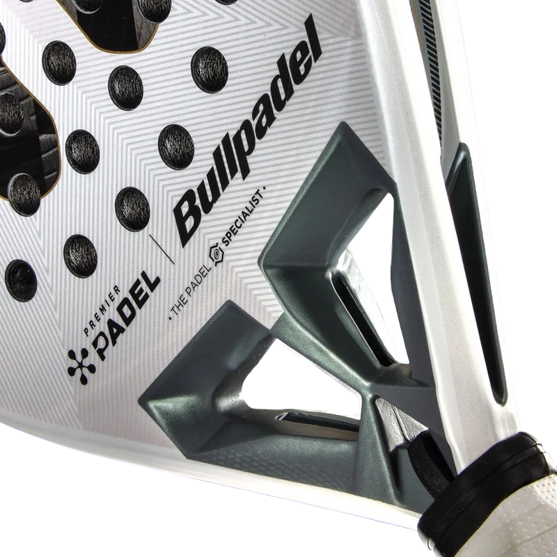 Pala Bullpadel Hack 04 Premier Padel 2026