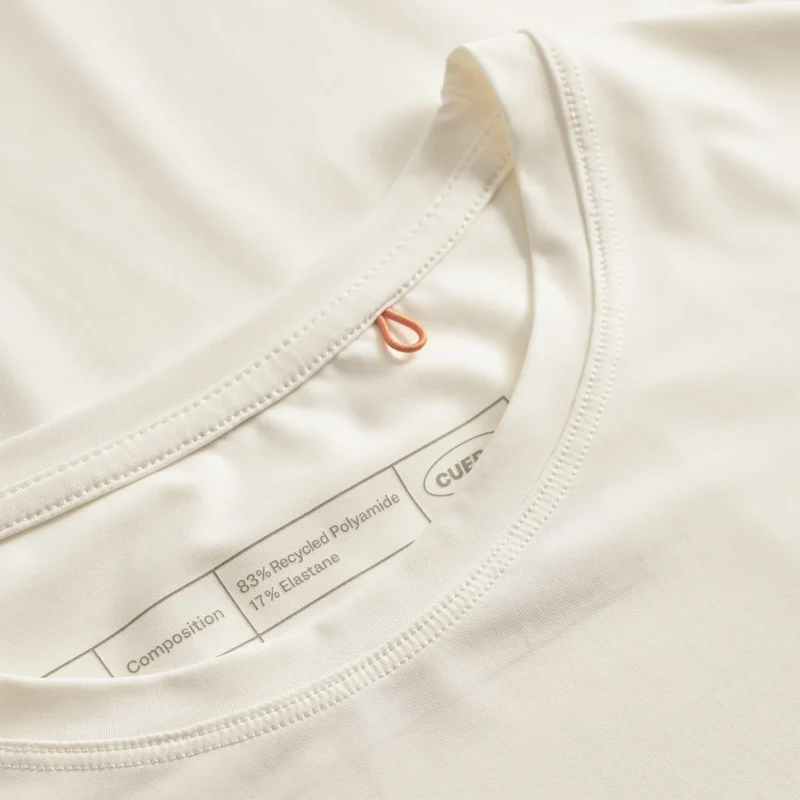 Cuera Active Light Weight T-shirt (Off White w. Navy/Green)