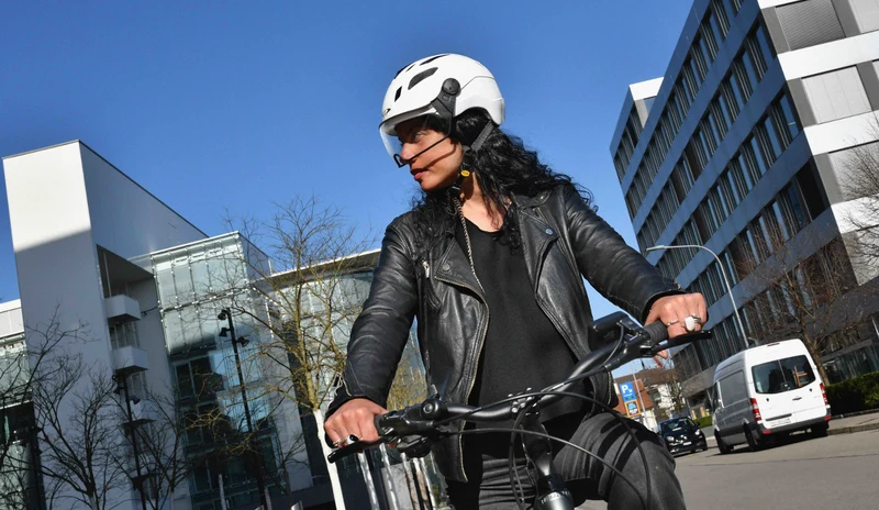 CP Chimayo + Urban Fahrradhelm mit Visier (clear) - Radhelm Bikehelm Schutzhelm Fahrrad Bike Helm Unisex white shiny j23