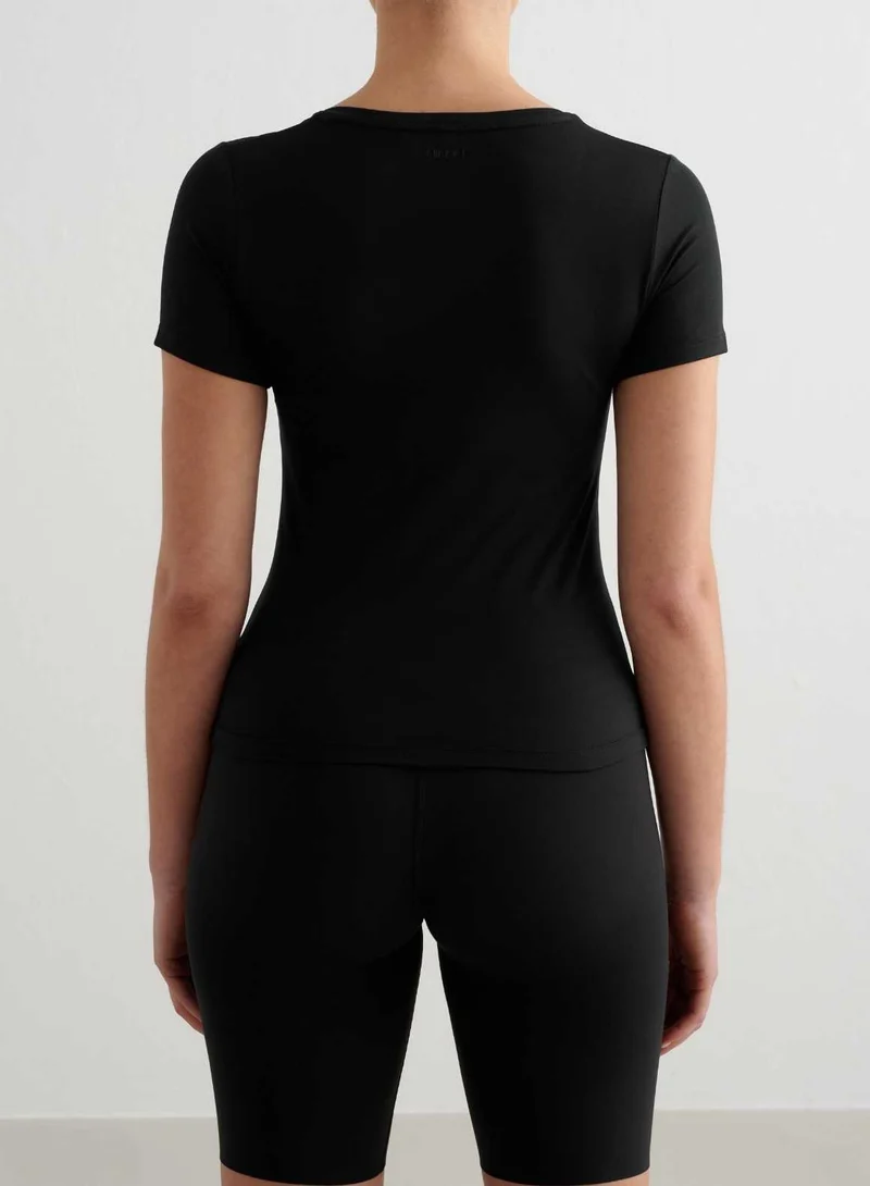 Black Soft Basic V-neck Short Sleeve