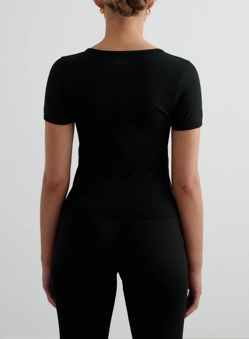 Black Shape Seamless Short Sleeve