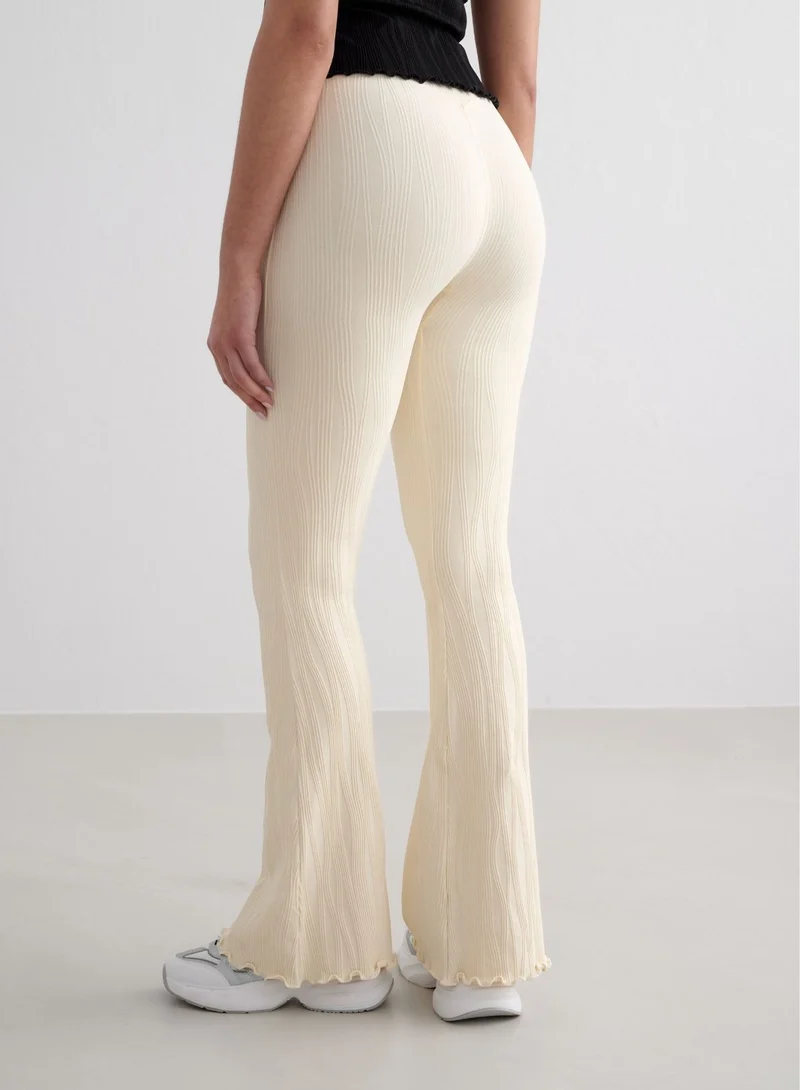 Almond White Tulip Flare Tights