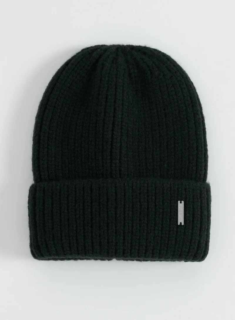 Black Chunky Beanie