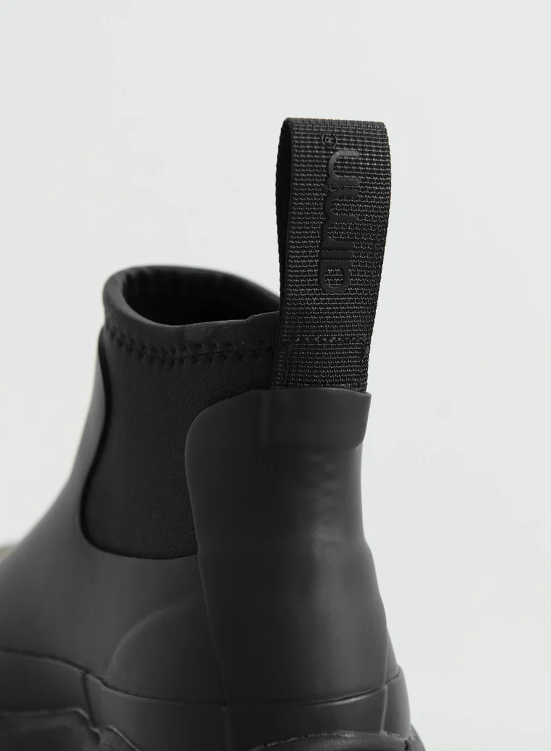 Black Fusion Rain Boot