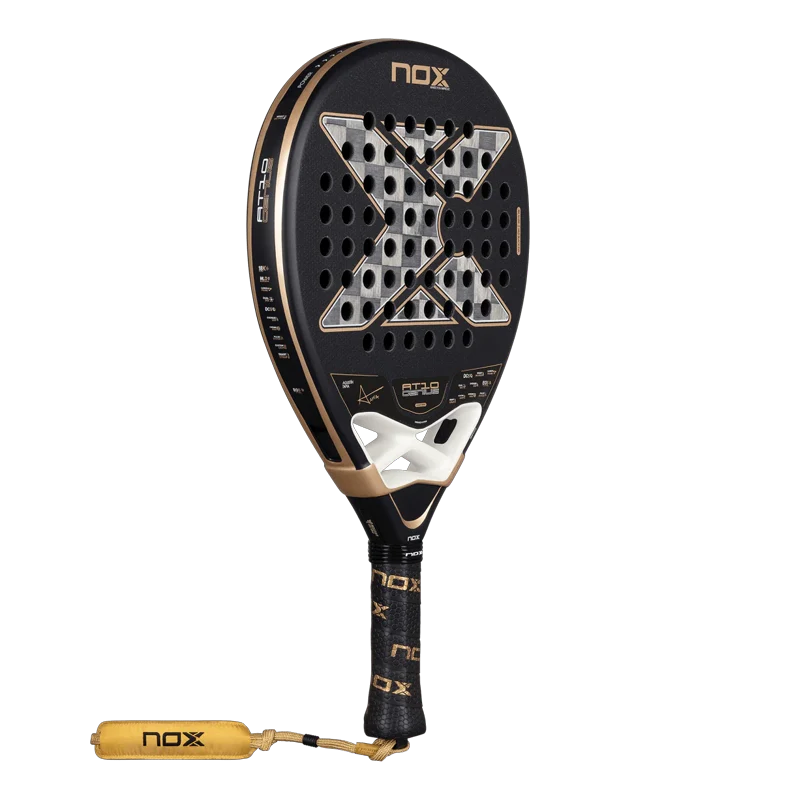 Pala de TEST Nox AT10 Genius 18K by Agustin Tapia 2026