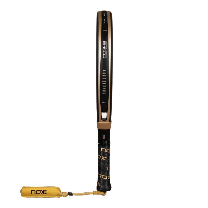 Pala de TEST Nox AT10 Genius 18K by Agustin Tapia 2026