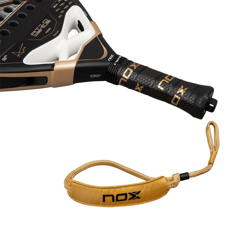 Pala de TEST Nox AT10 Genius 18K by Agustin Tapia 2026