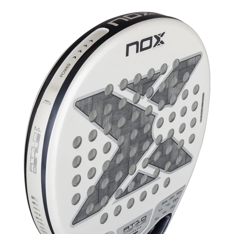 Pala de TEST Nox AT10 Genius 12K Xtrem Lite by Agustin Tapia 2026