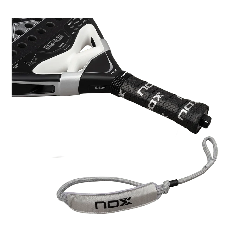 Pala de TEST Nox AT10 Genius Attack 18K by Agustin Tapia 2026