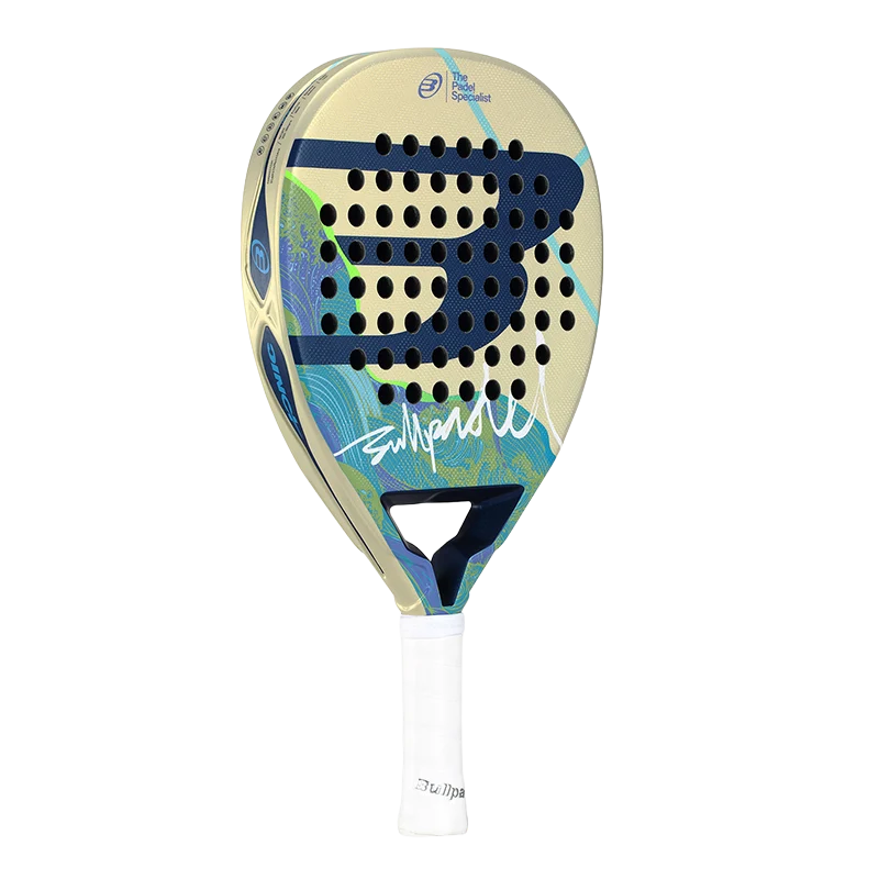 Pala de TEST Bullpadel Ionic Light 2026
