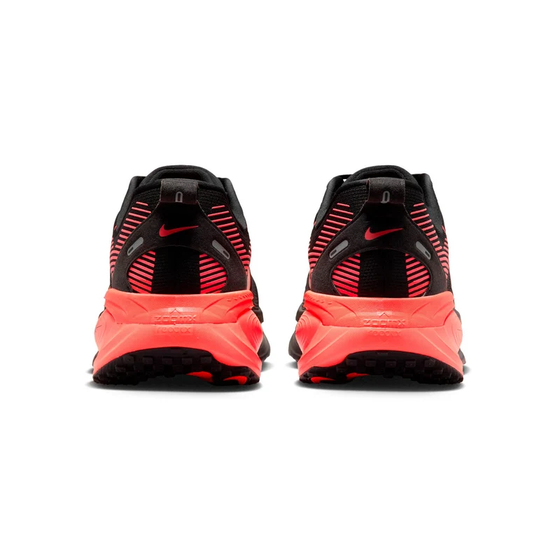 Vomero 18 Neutralschuh Herren - schwarz, orange