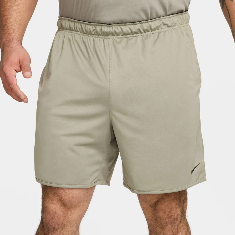NIKE Herren Shorts Dri-FIT Totality 7IN Sportmode