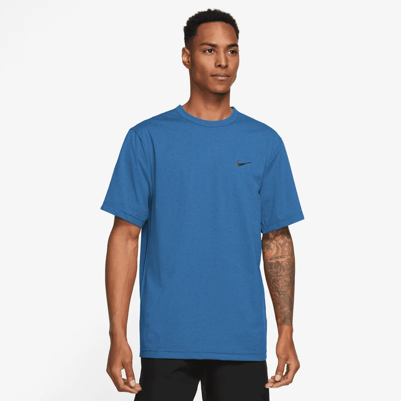 NIKE Herren Shirt M NK DF UV HYVERSE SS Funktionsshirt