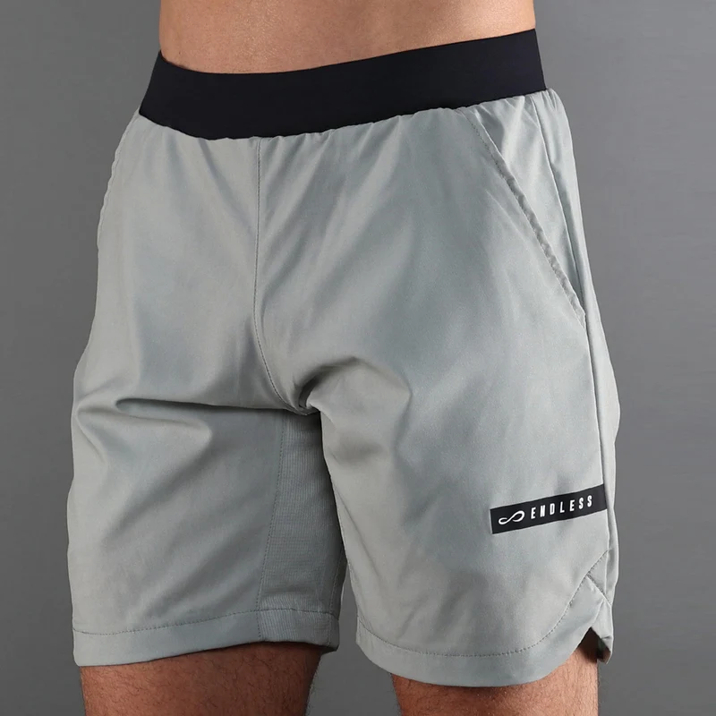 Swift Shorts Herren-hellgrau