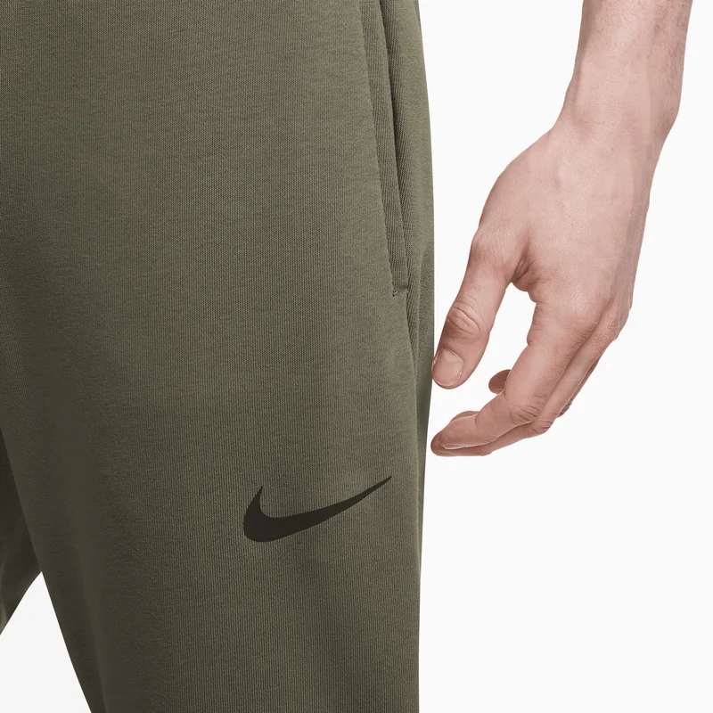 NIKE Herren Sporthose DF PNT TAPER FL - Dri-FIT Komfort