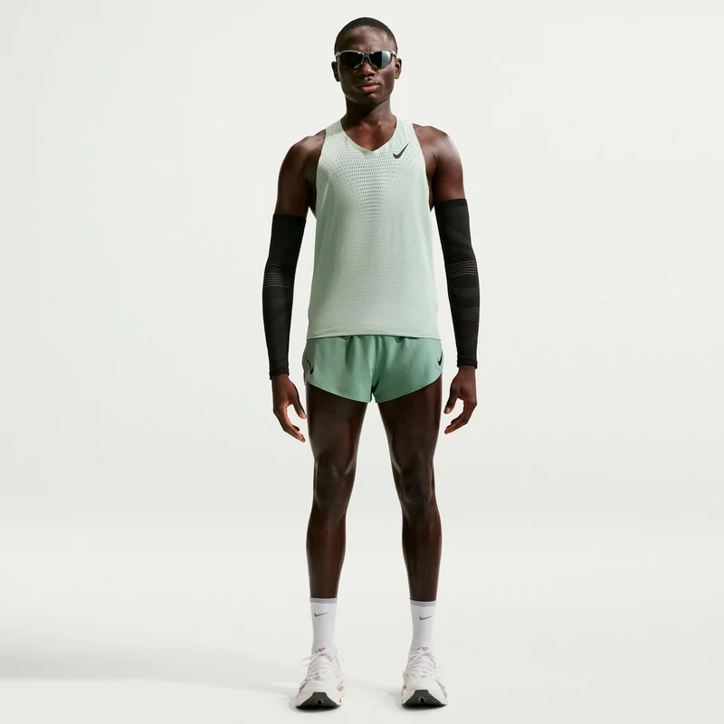 AeroSwift Laufshorts Herren - oliv, schwarz