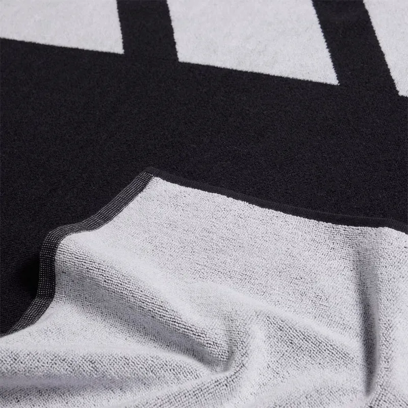 ADIDAS Handtuch Groß – Weich & Saugfähig